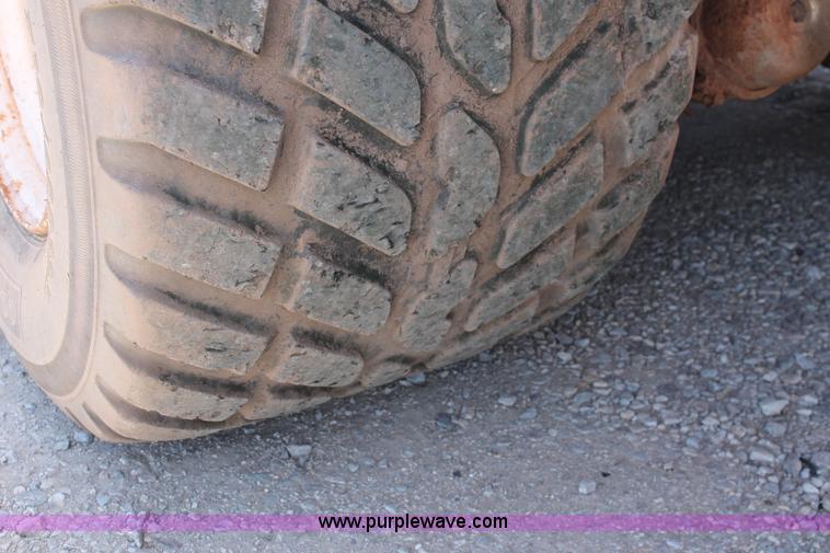 image for item K8954 2000 Sterling A9500 vacuum truck