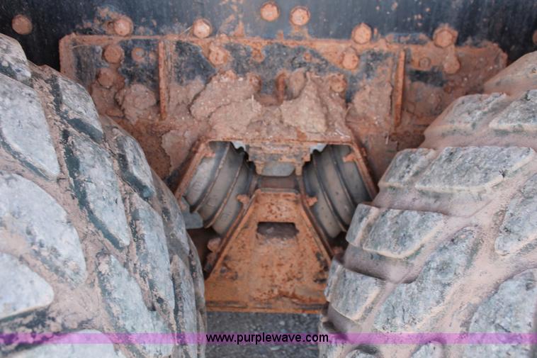 image for item K8954 2000 Sterling A9500 vacuum truck