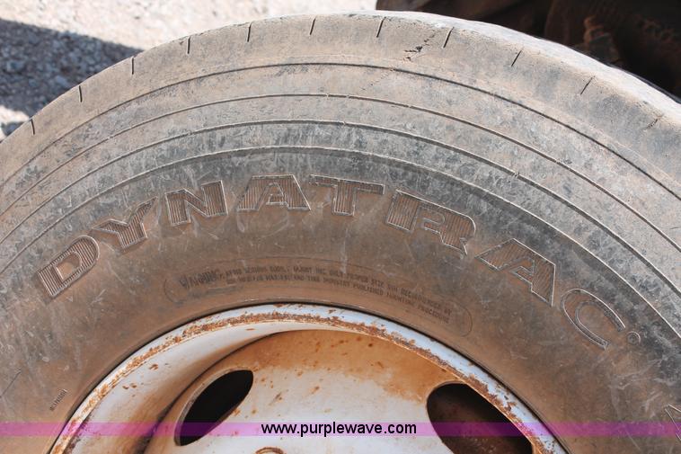 image for item K8954 2000 Sterling A9500 vacuum truck