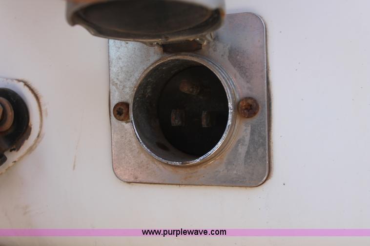 image for item K8955 2000 Mack RD688S vacuum truck