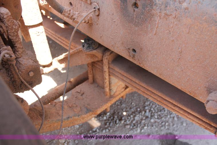 image for item K8955 2000 Mack RD688S vacuum truck