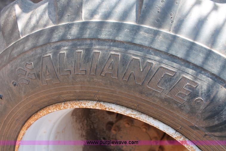 image for item K8955 2000 Mack RD688S vacuum truck