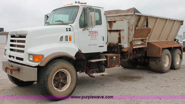image for item K8956 2000 Sterling L9500 applicator spreader truck