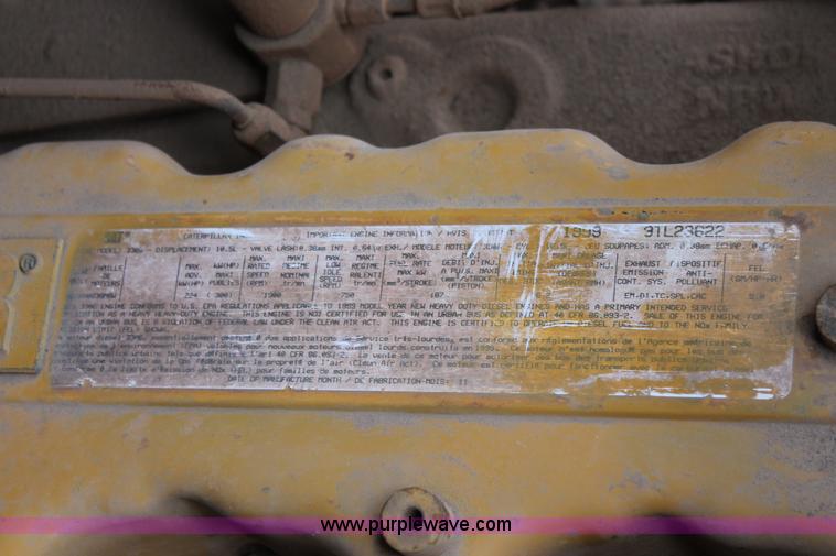 image for item K8956 2000 Sterling L9500 applicator spreader truck