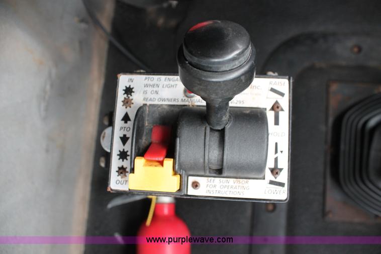 image for item K8957 2000 Mack CH613 dump truck