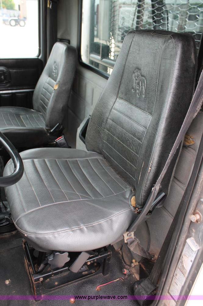 image for item K8957 2000 Mack CH613 dump truck