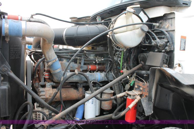 image for item K8957 2000 Mack CH613 dump truck