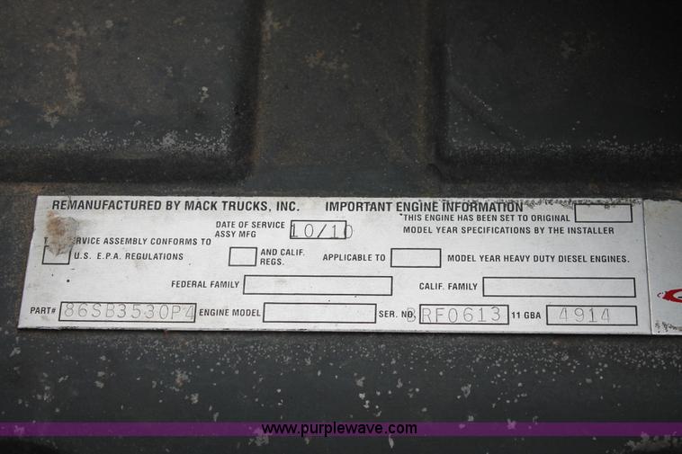 image for item K8957 2000 Mack CH613 dump truck