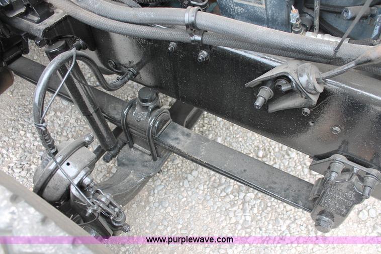 image for item K8957 2000 Mack CH613 dump truck