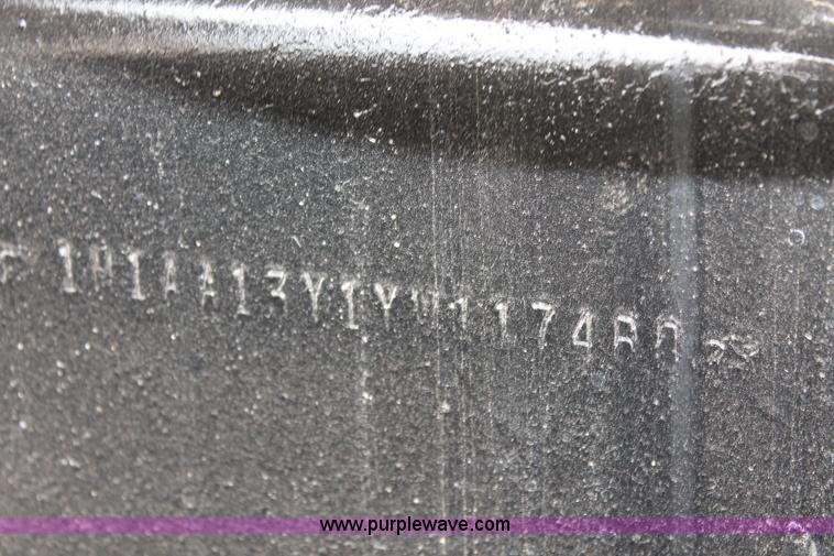 image for item K8957 2000 Mack CH613 dump truck