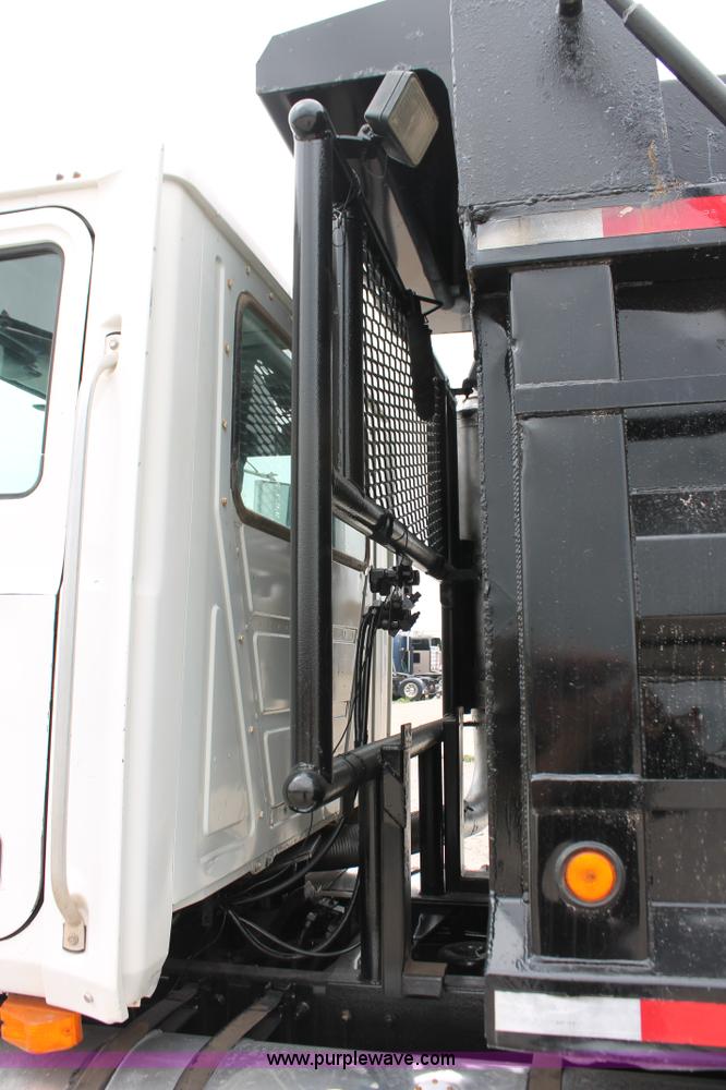image for item K8957 2000 Mack CH613 dump truck