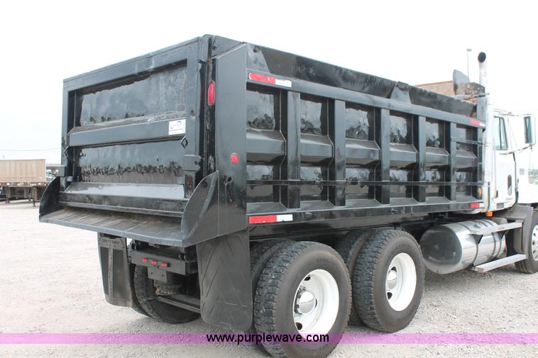 image for item K8957 2000 Mack CH613 dump truck