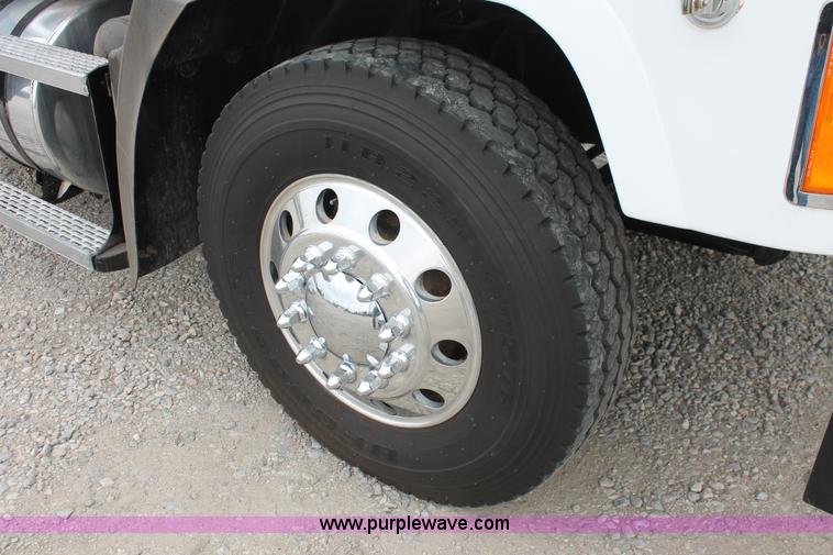 image for item K8957 2000 Mack CH613 dump truck