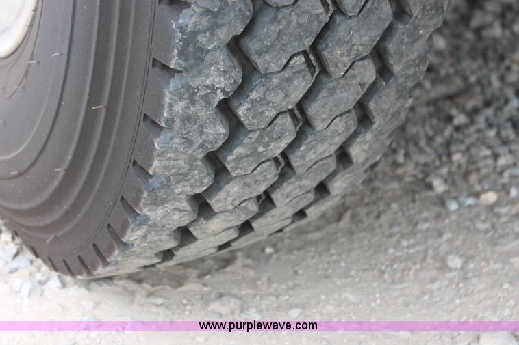 image for item K8957 2000 Mack CH613 dump truck