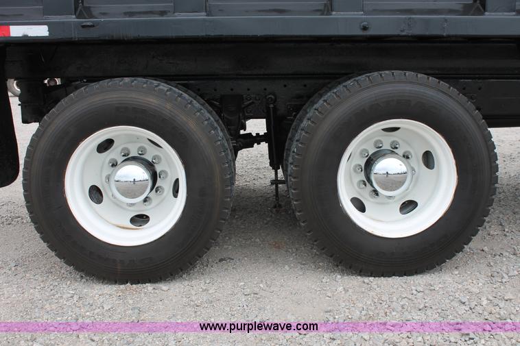 image for item K8957 2000 Mack CH613 dump truck