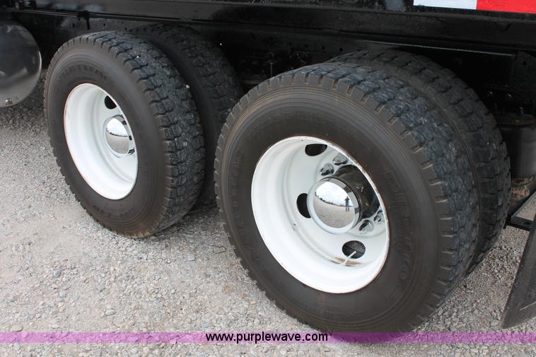 image for item K8957 2000 Mack CH613 dump truck