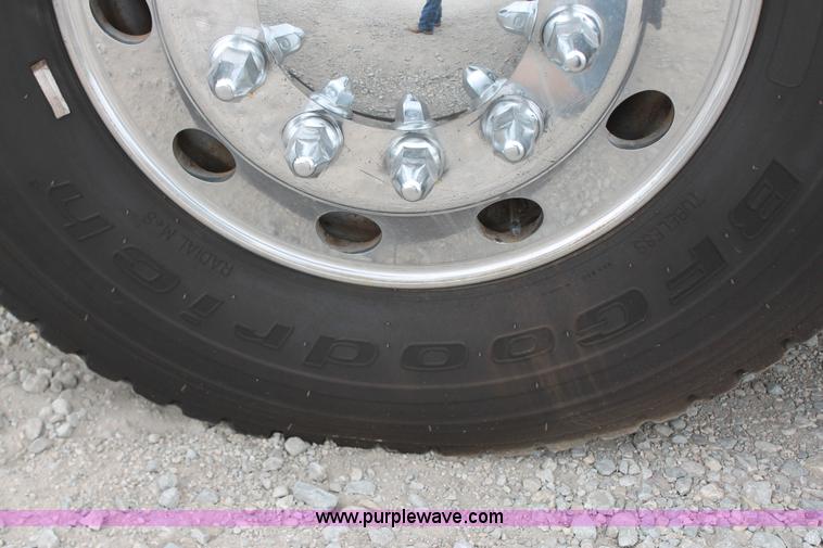 image for item K8957 2000 Mack CH613 dump truck