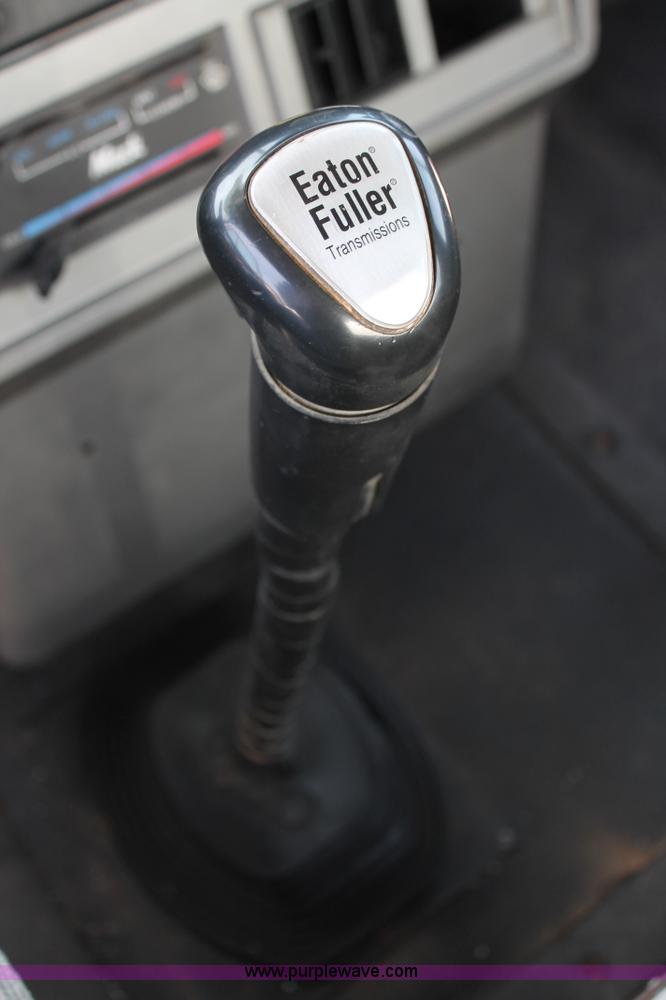 image for item K8958 1995 Mack CH613 vacuum truck