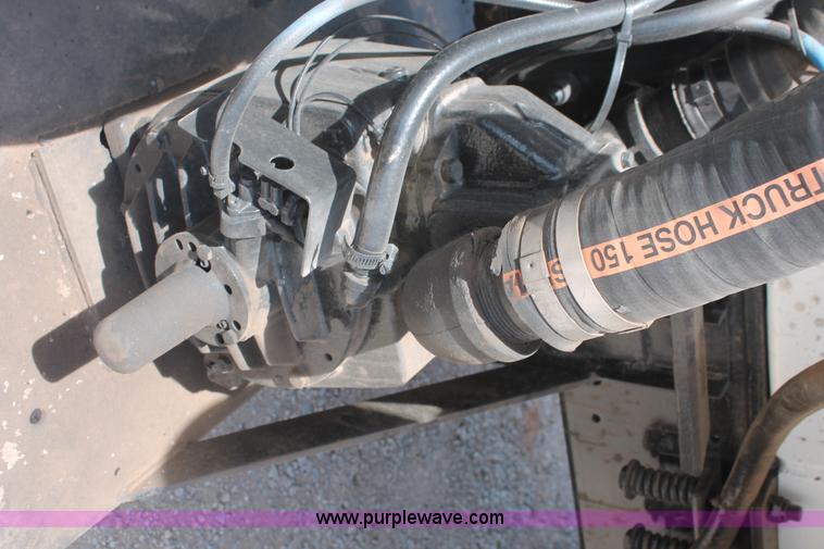 image for item K8958 1995 Mack CH613 vacuum truck