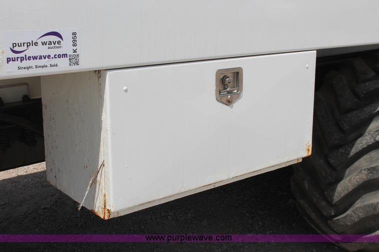 image for item K8958 1995 Mack CH613 vacuum truck