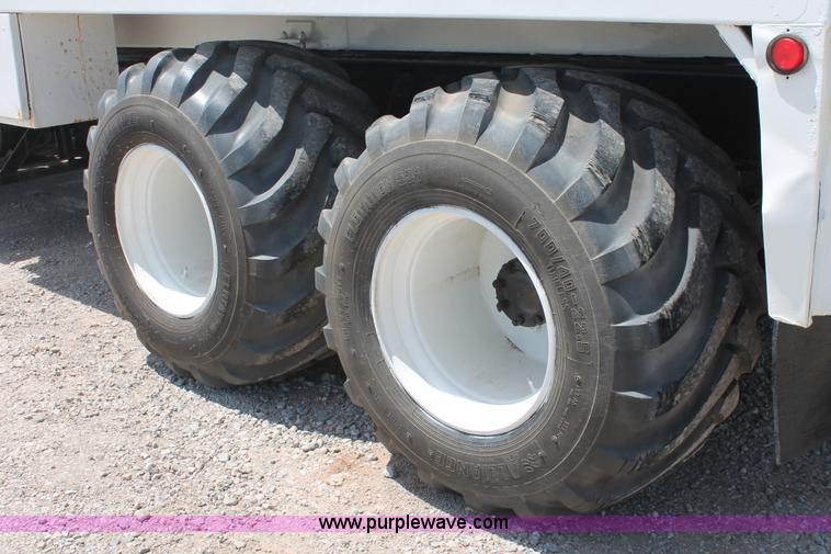 image for item K8958 1995 Mack CH613 vacuum truck