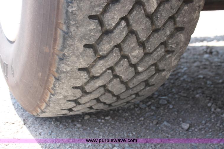 image for item K8958 1995 Mack CH613 vacuum truck