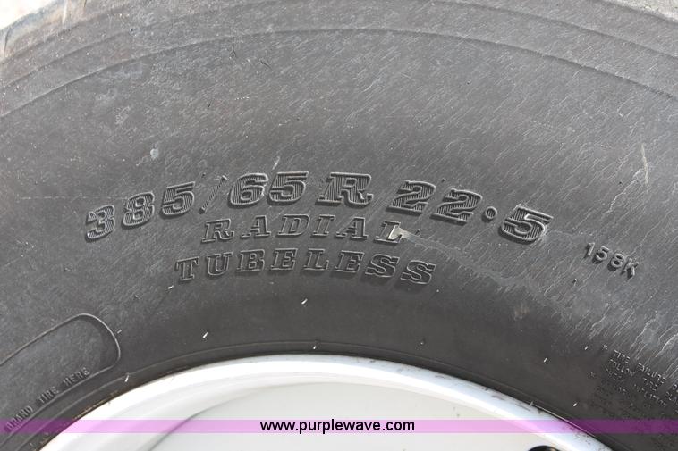 image for item K8958 1995 Mack CH613 vacuum truck