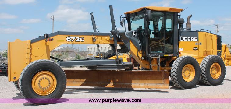image for item K8959 2010 John Deere 672G motor grader