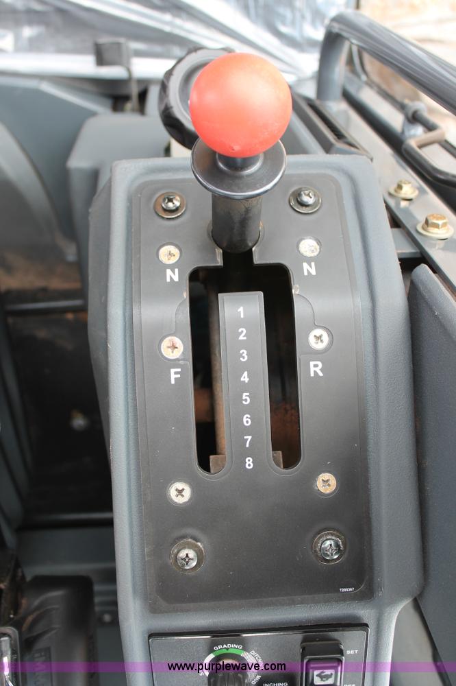 image for item K8959 2010 John Deere 672G motor grader