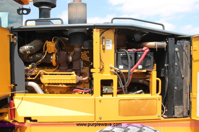 image for item K8959 2010 John Deere 672G motor grader