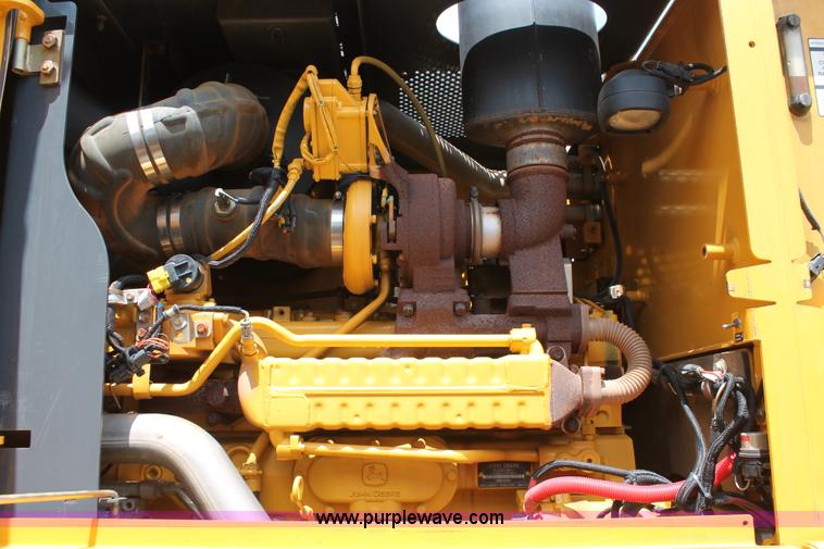 image for item K8959 2010 John Deere 672G motor grader