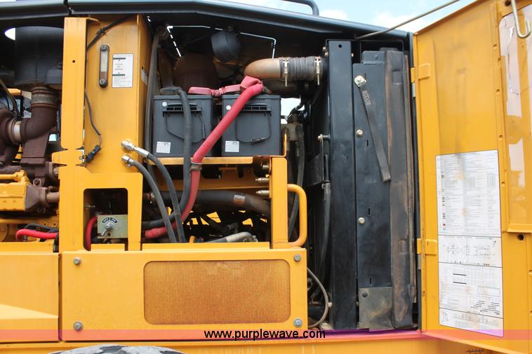 image for item K8959 2010 John Deere 672G motor grader