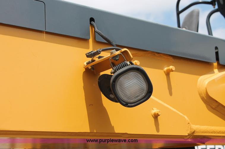 image for item K8959 2010 John Deere 672G motor grader