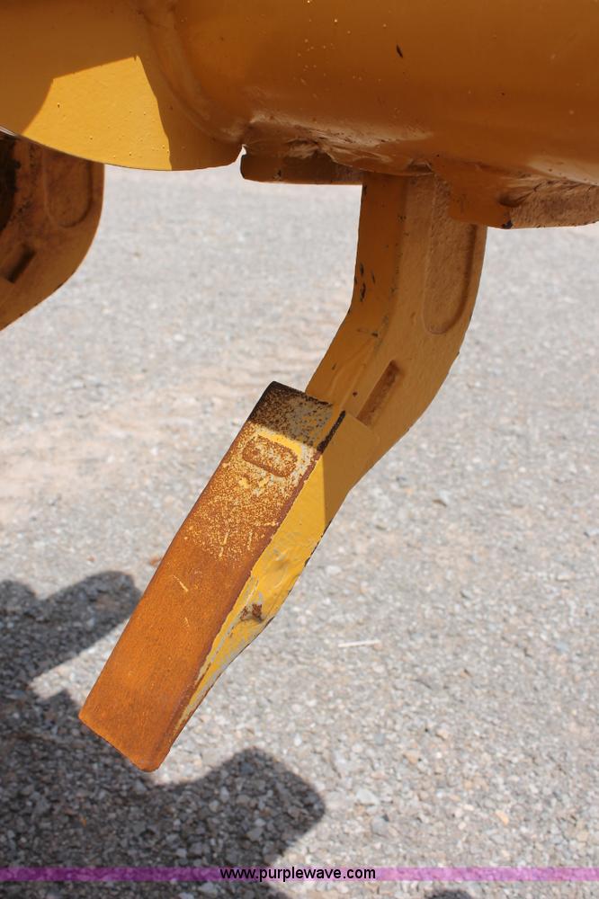 image for item K8959 2010 John Deere 672G motor grader