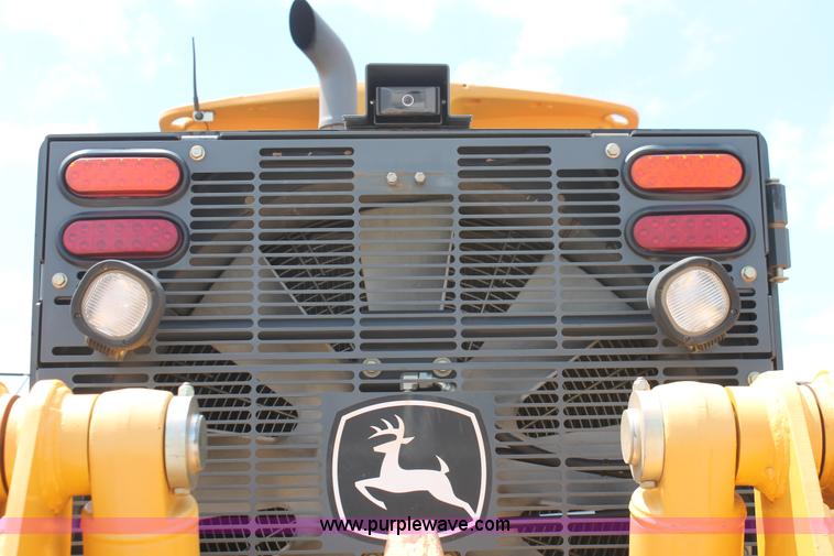 image for item K8959 2010 John Deere 672G motor grader