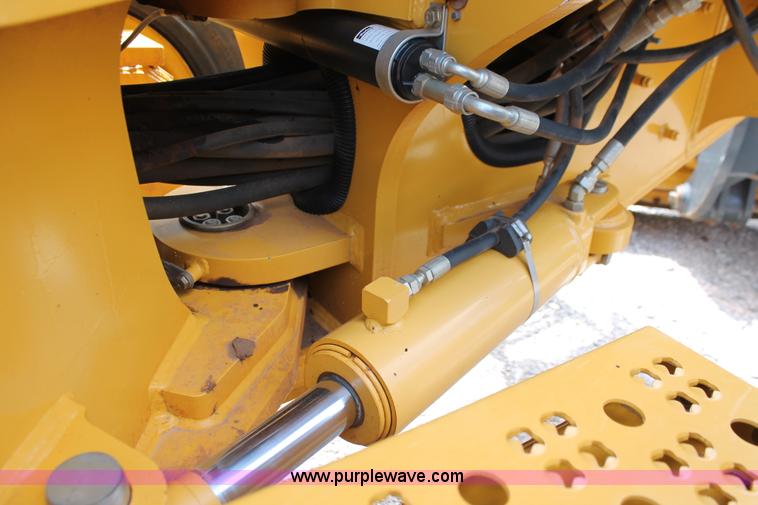 image for item K8959 2010 John Deere 672G motor grader