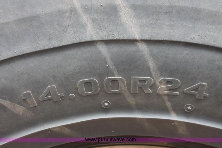 image for item K8959 2010 John Deere 672G motor grader