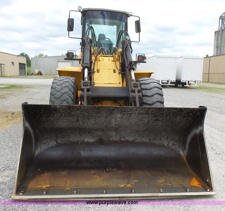 image for item L2000 New Holland 130TC wheel loader
