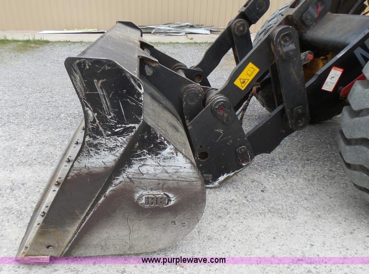 image for item L2000 New Holland 130TC wheel loader