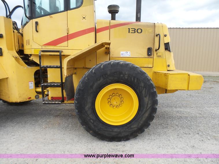 image for item L2000 New Holland 130TC wheel loader