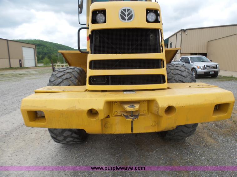 image for item L2000 New Holland 130TC wheel loader