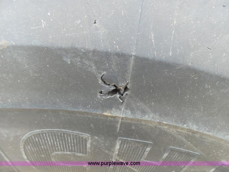 image for item L2000 New Holland 130TC wheel loader