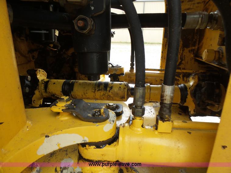 image for item L2000 New Holland 130TC wheel loader