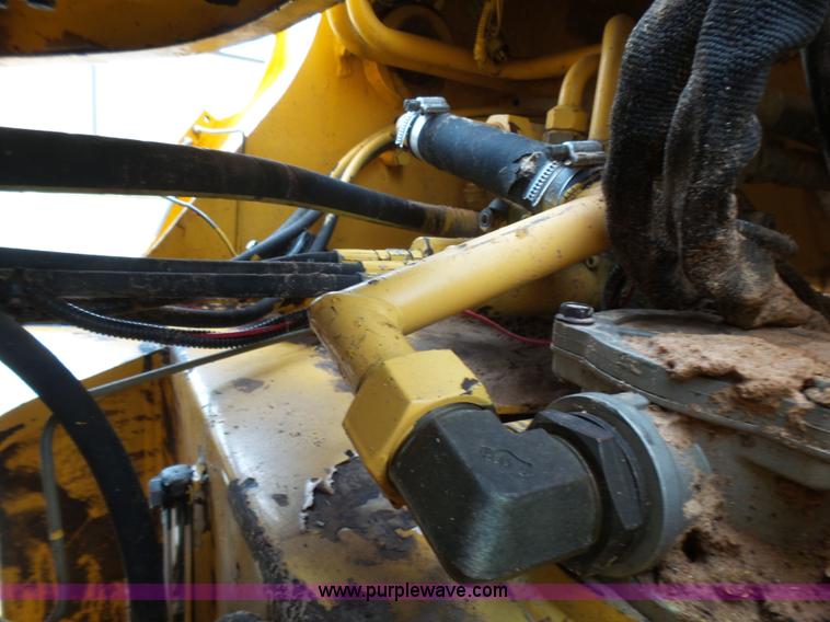 image for item L2000 New Holland 130TC wheel loader