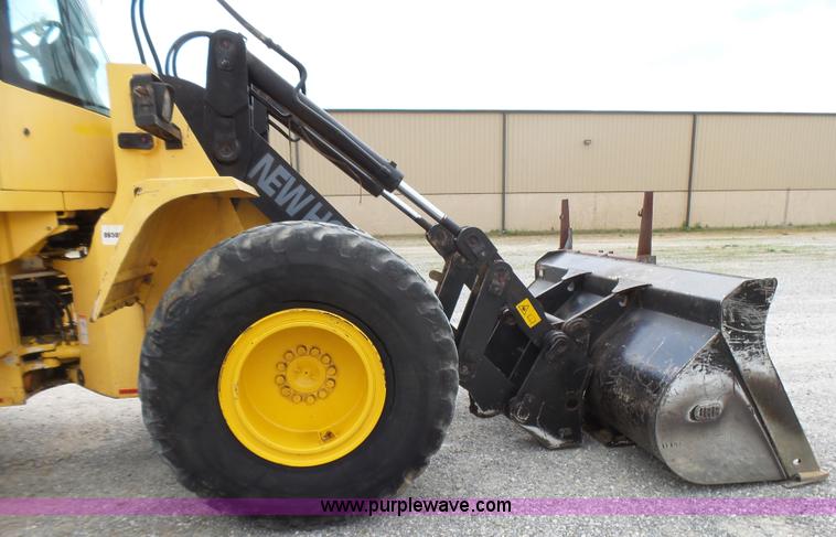 image for item L2000 New Holland 130TC wheel loader