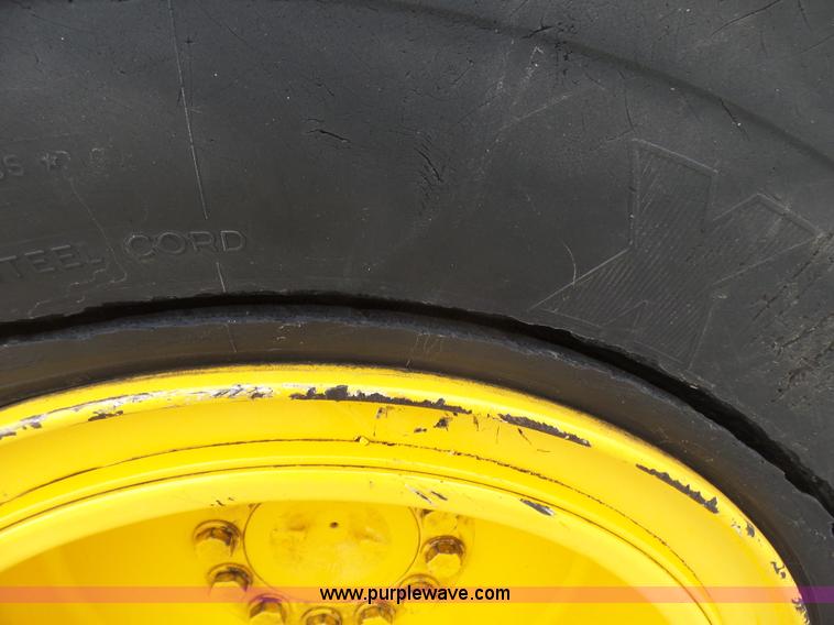 image for item L2000 New Holland 130TC wheel loader