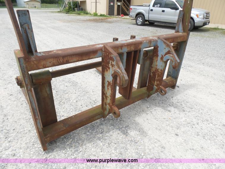 image for item L2000 New Holland 130TC wheel loader