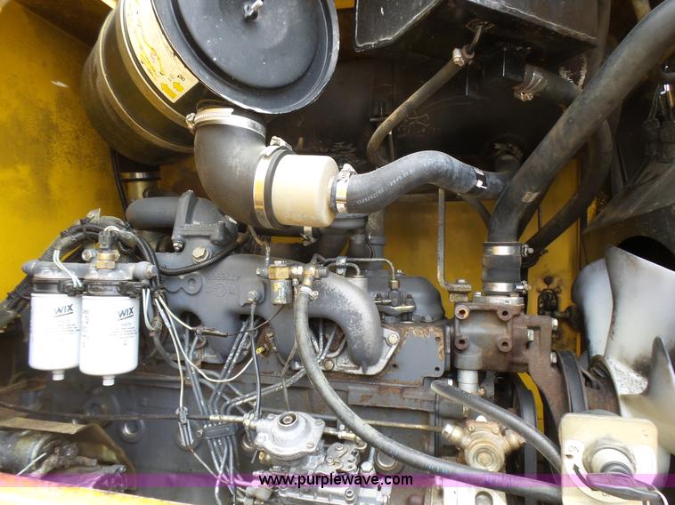 image for item L2000 New Holland 130TC wheel loader