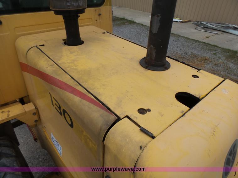 image for item L2000 New Holland 130TC wheel loader