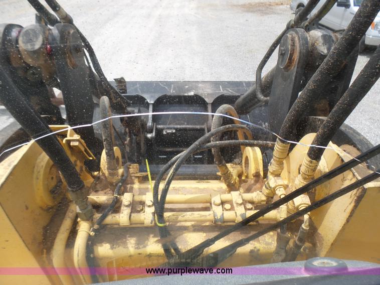 image for item L2000 New Holland 130TC wheel loader